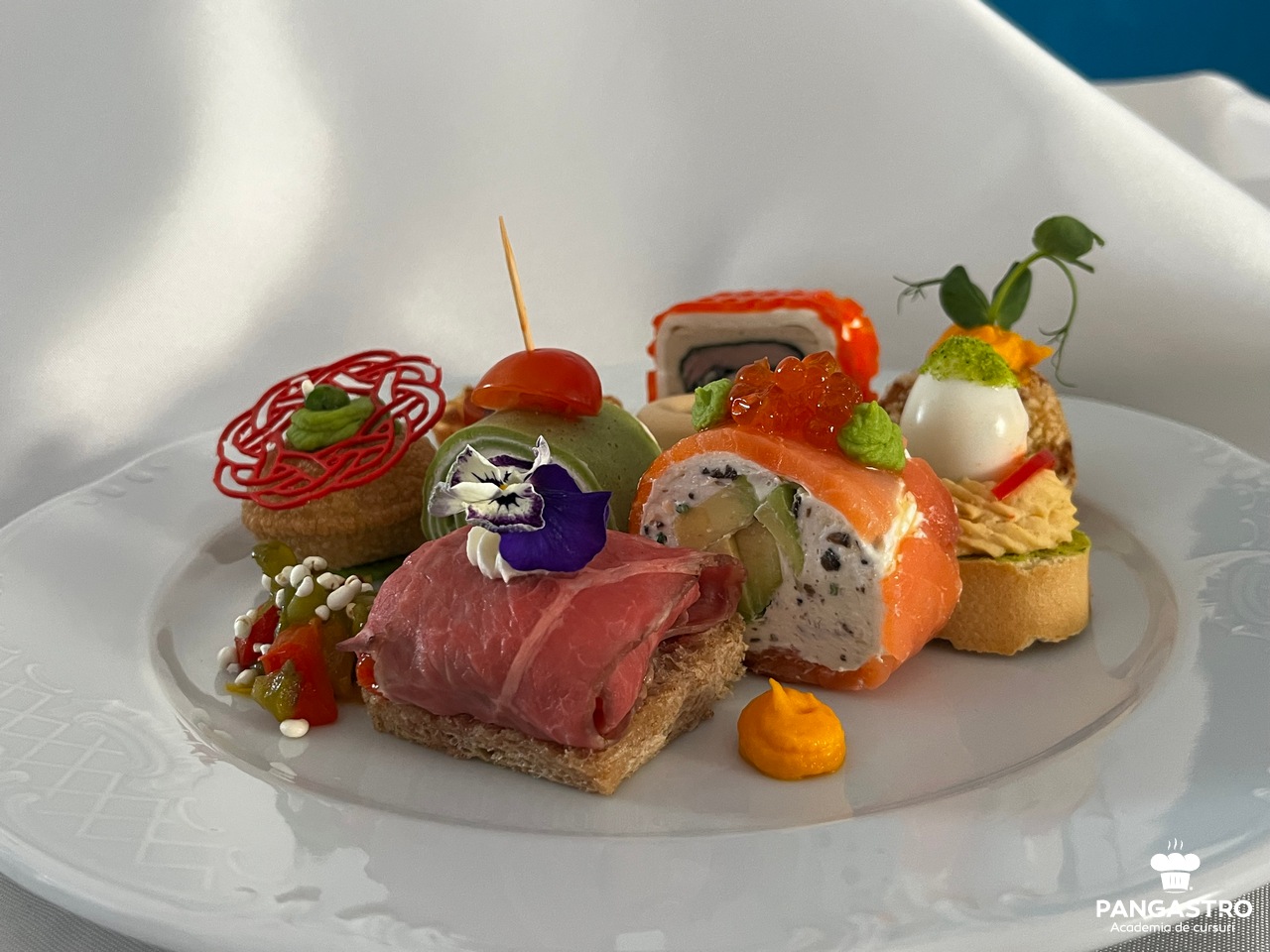 Meniuri complete pentru evenimente, 16-17 aprilie 2019